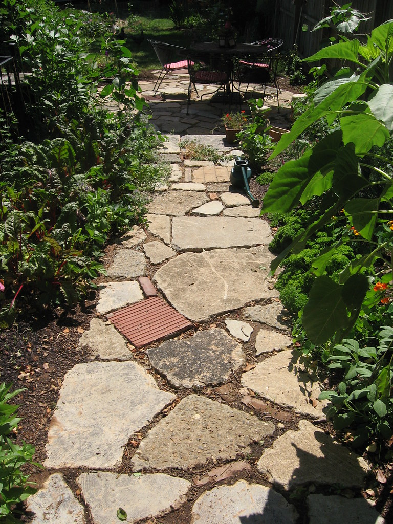 Patti's patio we used broken concrete(urbanite), recycled … Flickr