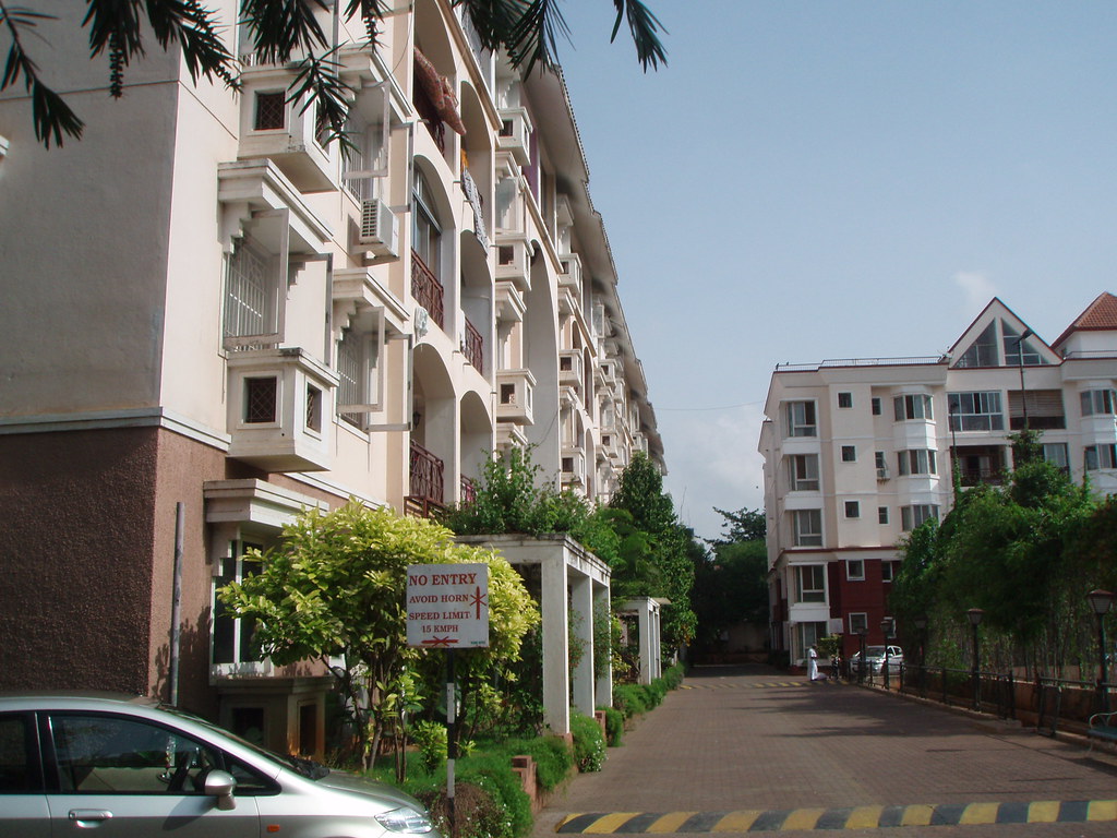 Raheja Enclave Apartments, Coimbatore street and random sc… Flickr