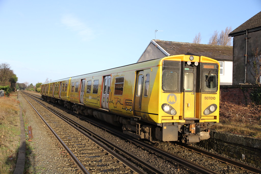 Class 507010 at Blundellsands and Crosby Station Working 2… Flickr