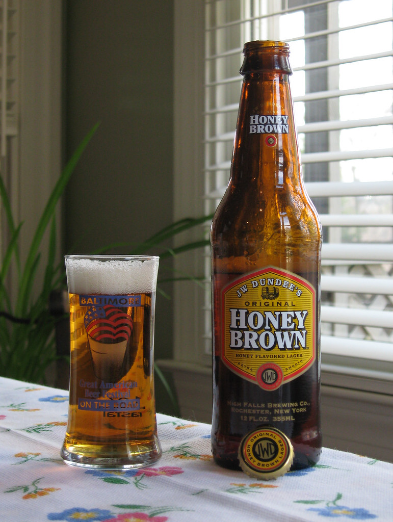 Dundee, Original Honey Brown Lager a photo on Flickriver