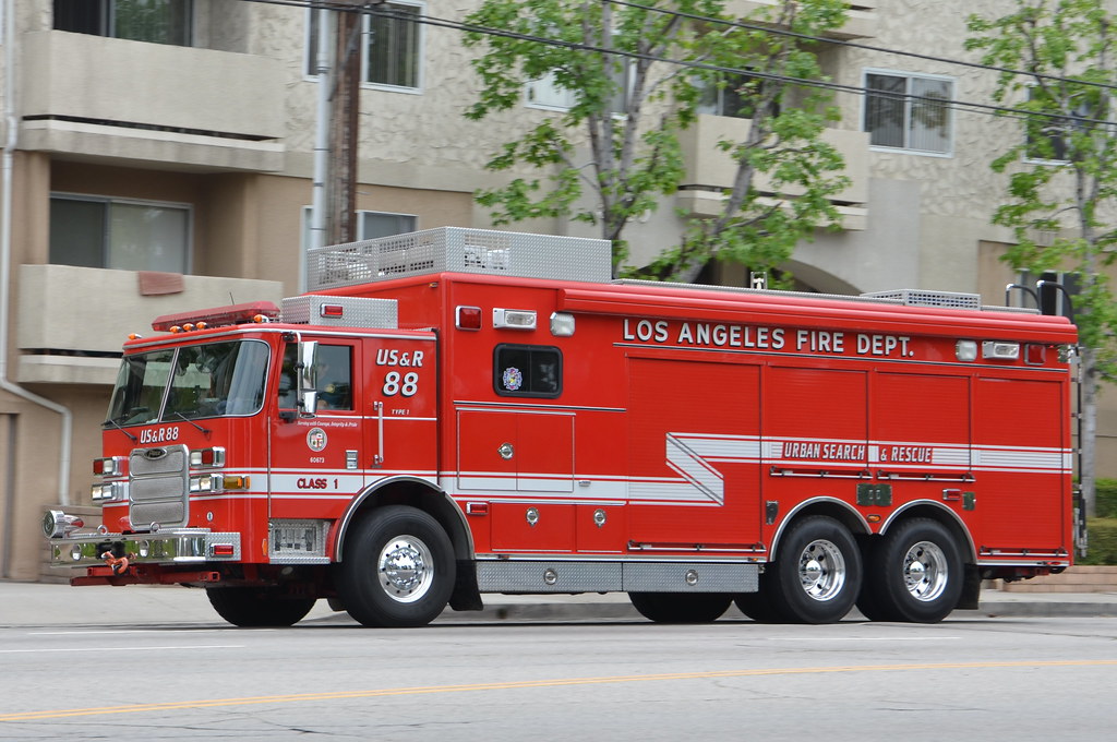 LOS ANGELES FIRE DEPARTMENT (LAFD) URBAN SEARCH & RESCUE 88 a photo