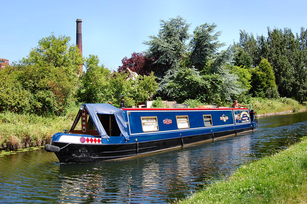 LEEDSLIVERPOOL CANAL LEIGH .NARROWBOAT. The old canal … Flickr