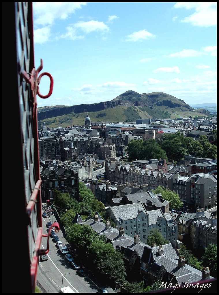 View of Arthurs Seat from the Scottish Royal Apartments in… Flickr