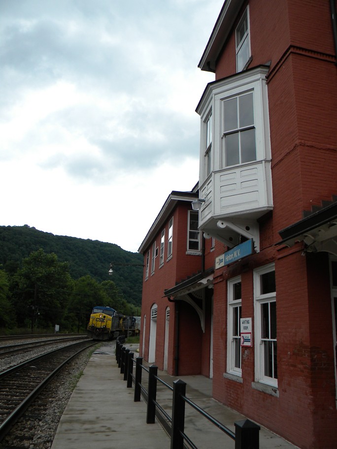 View of the Hinton West Virginia Depot YES, that train cam… Flickr