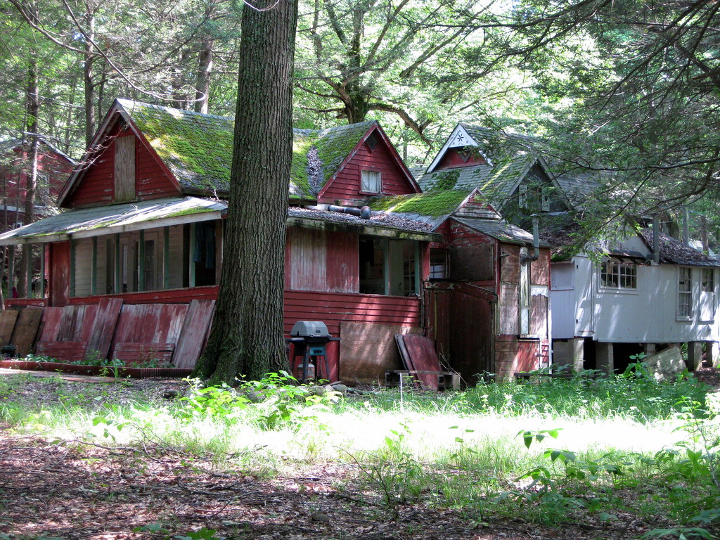 Asbury Grove Some of the cottages in Asbury Grove are in r… Flickr