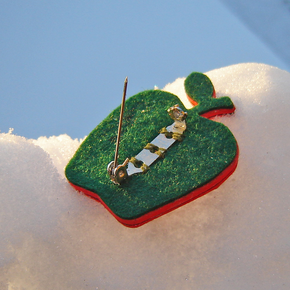 My favorite Photo Making a Brooch Pin out of a recycled A… Flickr