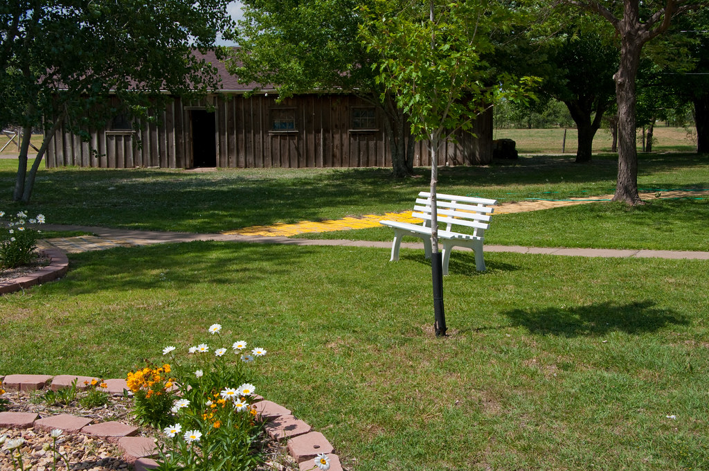 Road Trip Dorothy's House Museum in Kansas devoted to the… Flickr