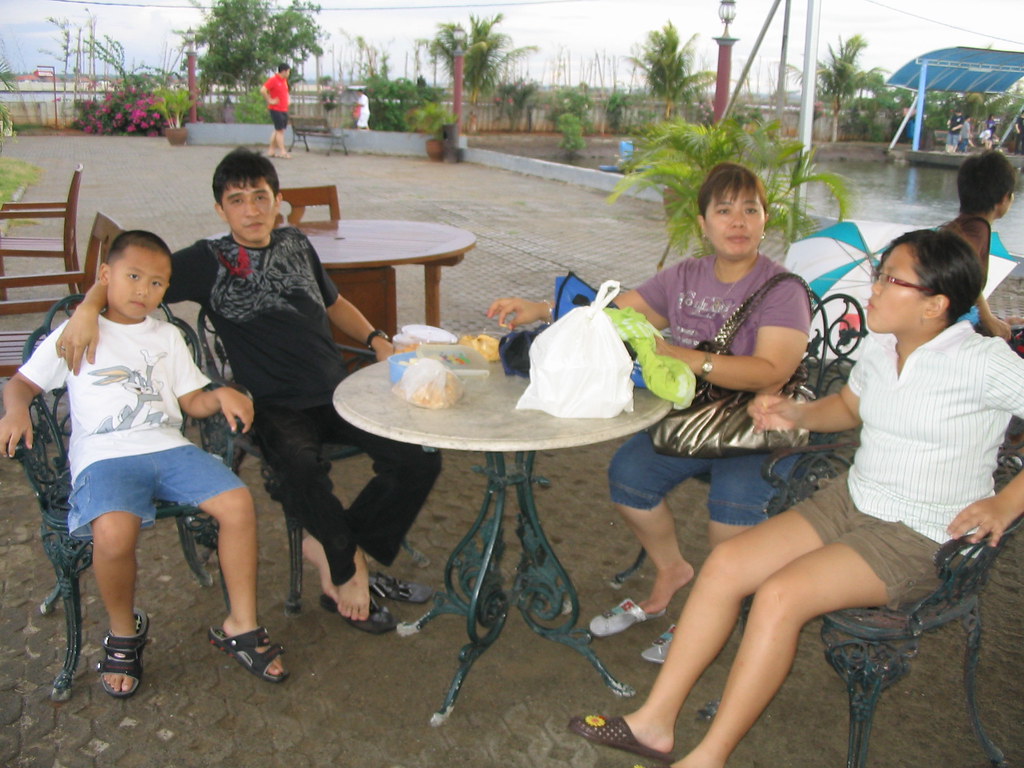 Tanjung Pasir Resort | Mike, Ape, Aem, Michelle | Suhendi , | Flickr