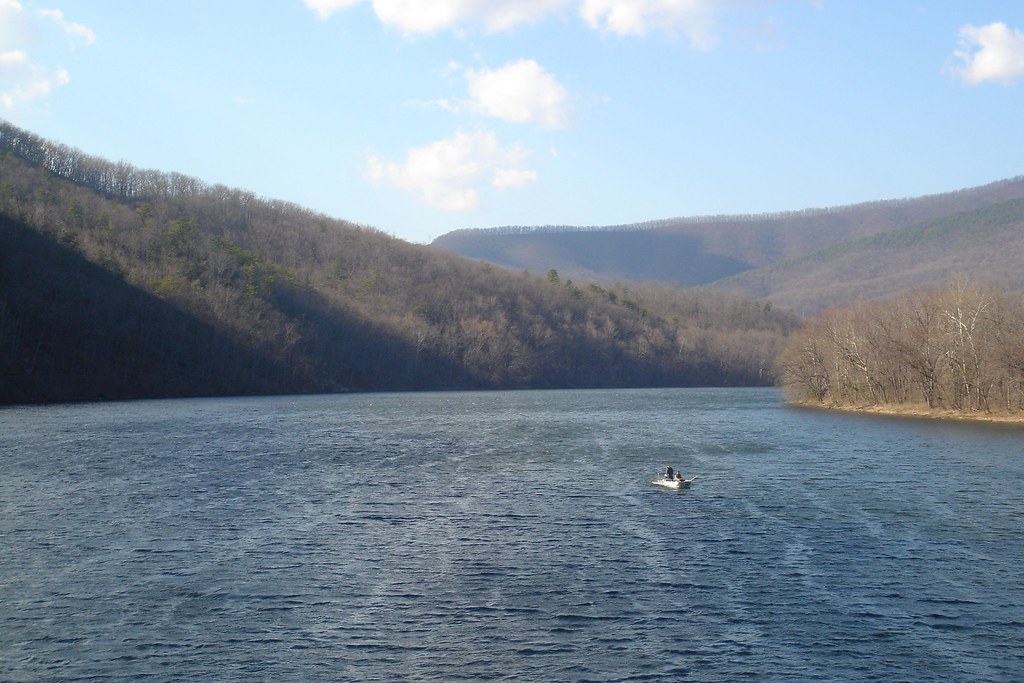 James River North from the foot bridge DieselDucy Flickr