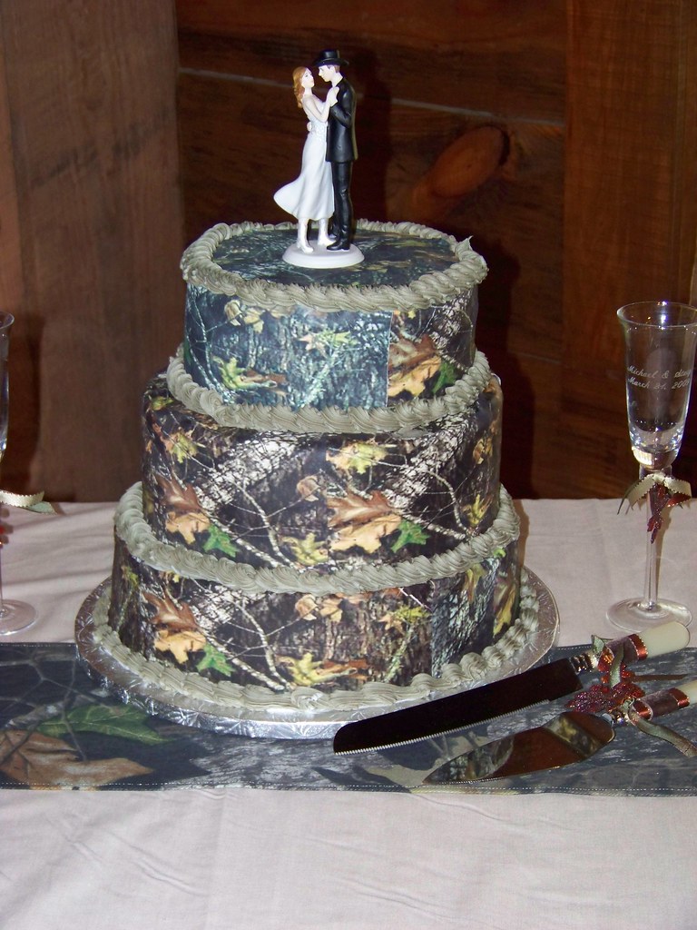 Mossy Oak New Break Out Camo Wedding Cake A 3 tier wedding… Flickr