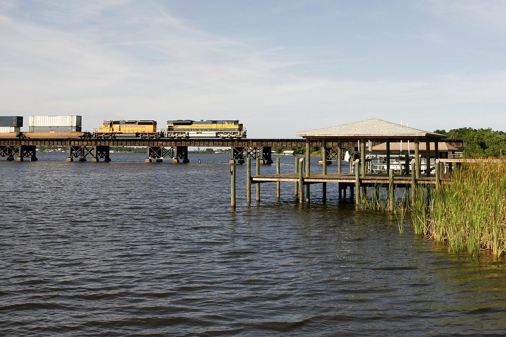 FEC 101 Roseland, FL The longest trestle on the FEC in Ro… Flickr