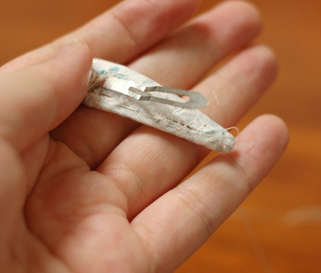 How to make a fabric covered snap clip 8 Mai Flickr