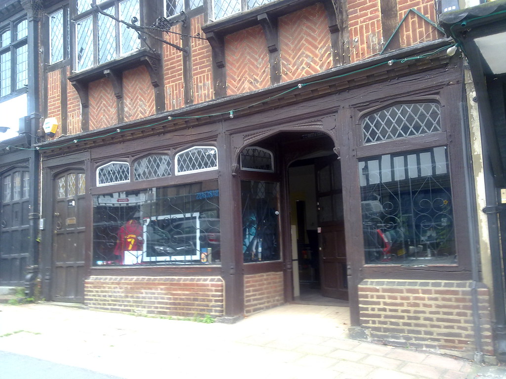 Empty Oxted (music shop) Only a few years ago this opened … Flickr