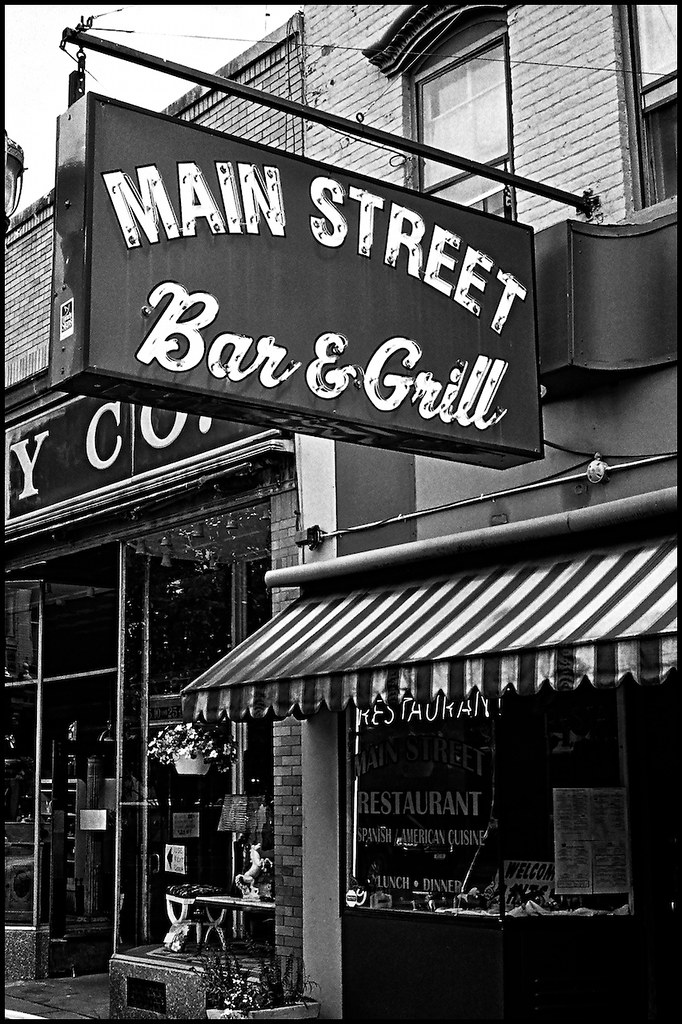 Main Street Bar & Grill Large Saugerties, NY, USA Flickr