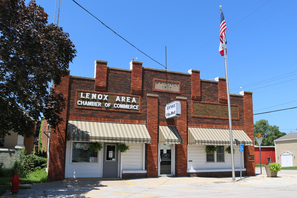 W.P. Oliver Building Lenox, IA Built in 1917 to house Ol… Flickr