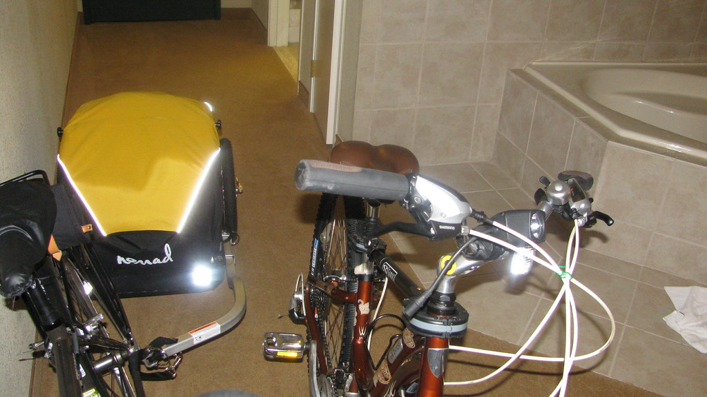IMG_1367.JPG The bikes (and the trailer) in the hotel room