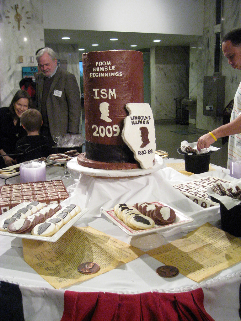 Lincoln hat cake Elizabeth Reilly Flickr