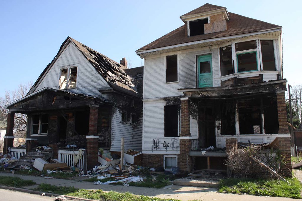 two burned out homes in Detroit neighborhood burnedout ho… Flickr