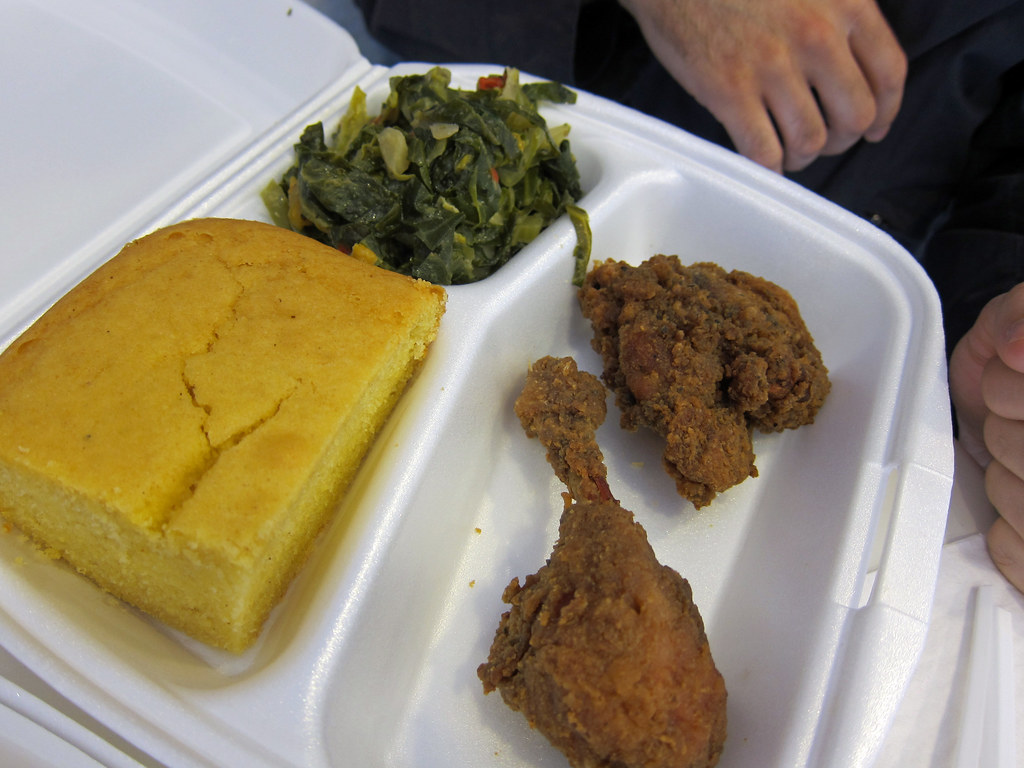 Fried Chicken, Cornbread and Collard Greens Soul food at T… Flickr