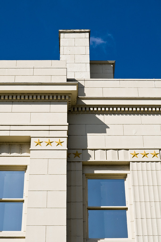 _DSC0445 Linn County Courthouse, Albany, Oregon Geronimo the Elder