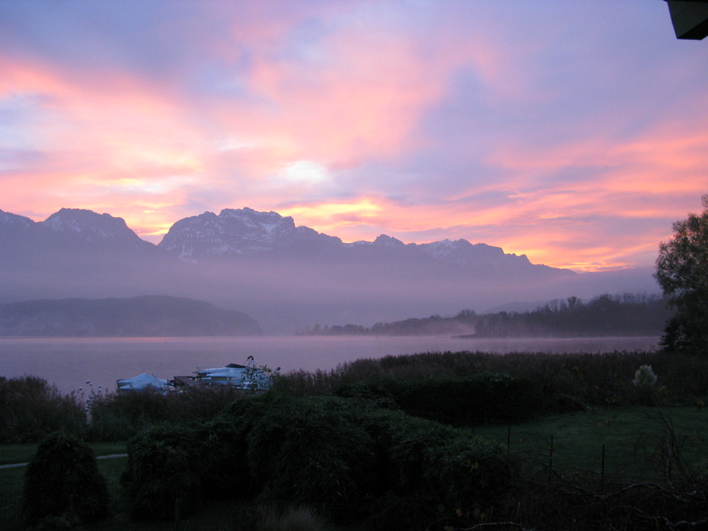 coucher du soleil lac d'annecy Vue depuis Sevrier au
