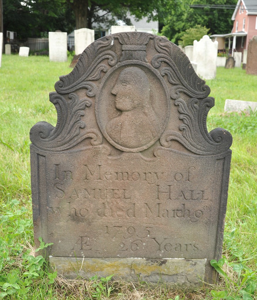 Broad St Cemetery Meriden CT in 2009 Dana Laird Flickr