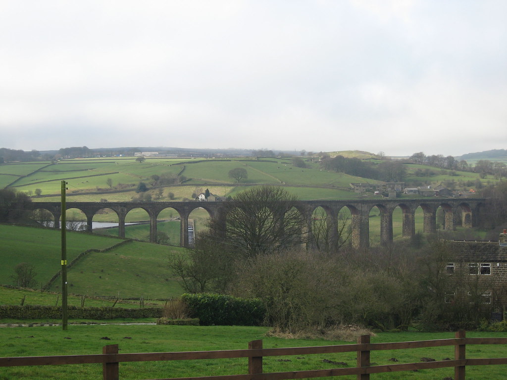 Viaduct (Cullingworth, West Yorkshire) Disused viaduct nea… Flickr