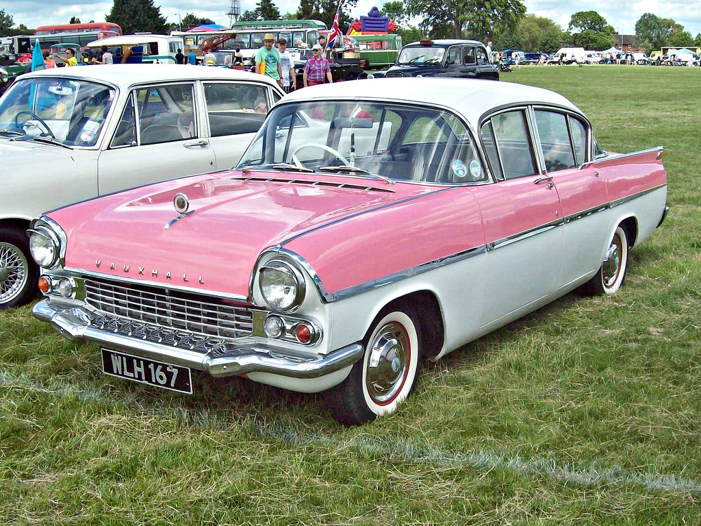 Prinzenreich Vauxhall Cresta Friary Estate rosa / weiss