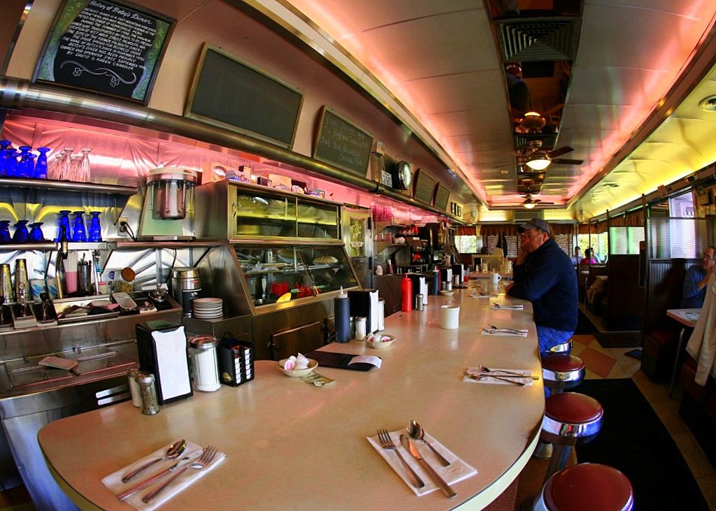 Betsy's Diner 09.02.25 9032 Falmouth, Cape Cod, Massachuse… Flickr