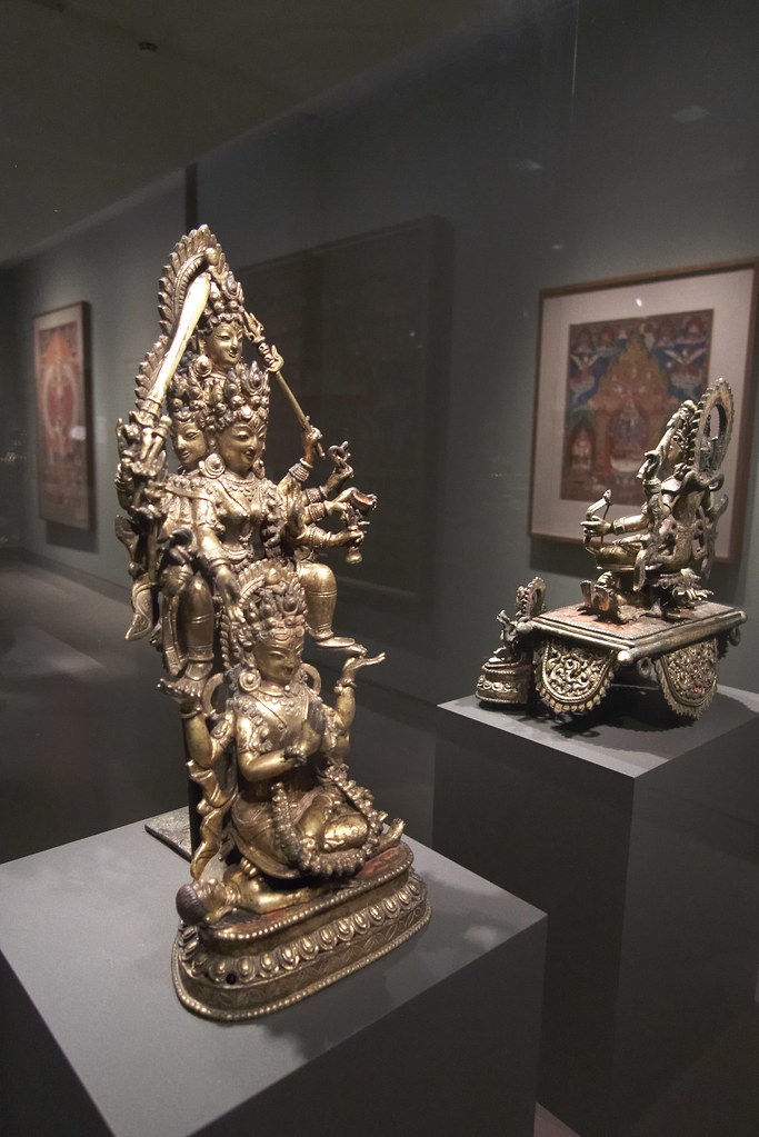 Statues at the Rubin Museum of Art. Will Flickr