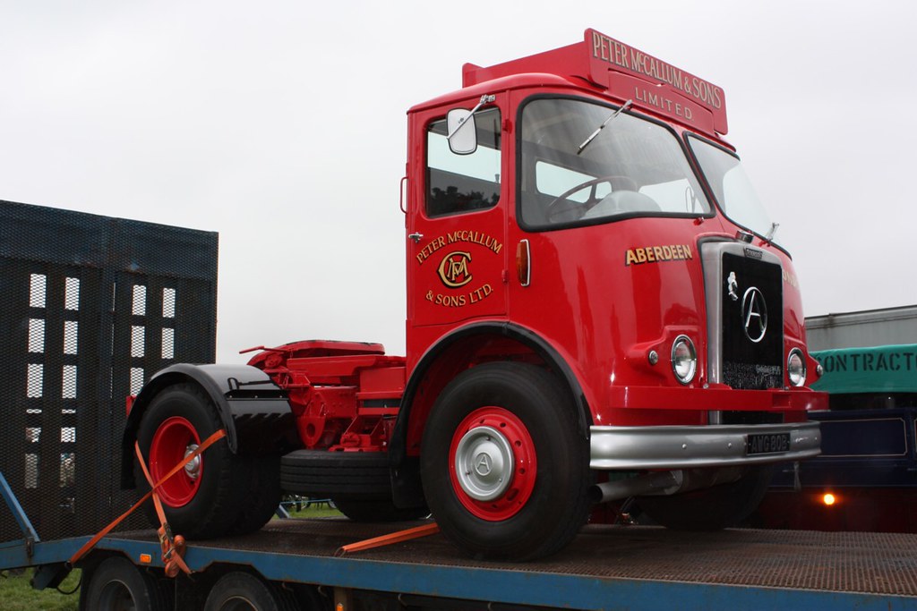 Atkinson on trailer Andrew Flickr