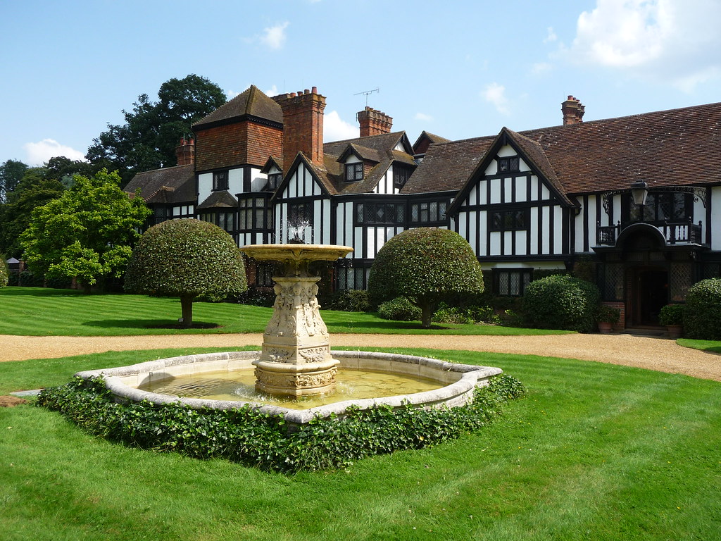 Ascott House, Near Wing, Bucks Robert Flickr