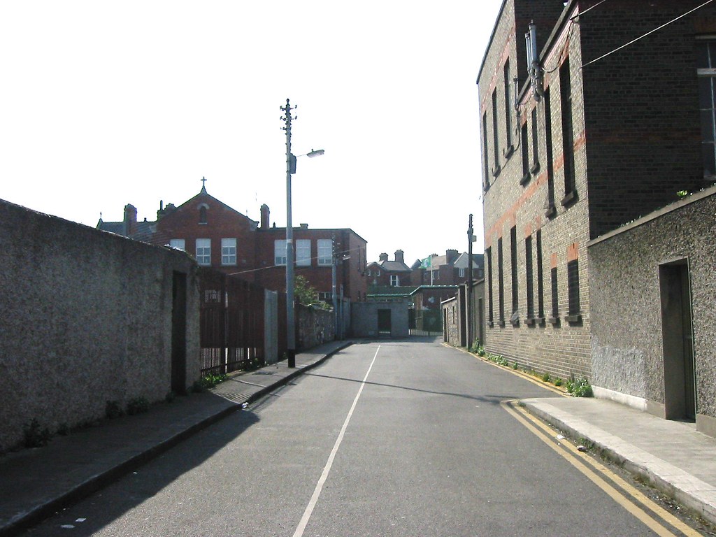 Laneway To St. Brigid's School, Haddington Road, Dublin 4 Flickr