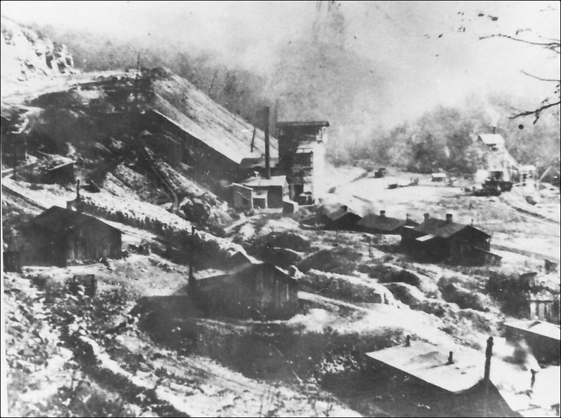Bluestone Quarry Ruins, Dunbar, PA I am not sure what this… Flickr