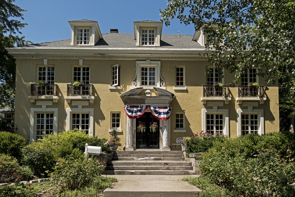 HOUSES are INDEPENDENCE HOUSES are INDEPENDENCE Saint Jo… Flickr