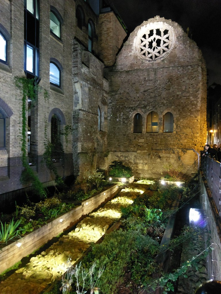 A garden in the Winchester Palace ruins Jon Roberts Flickr