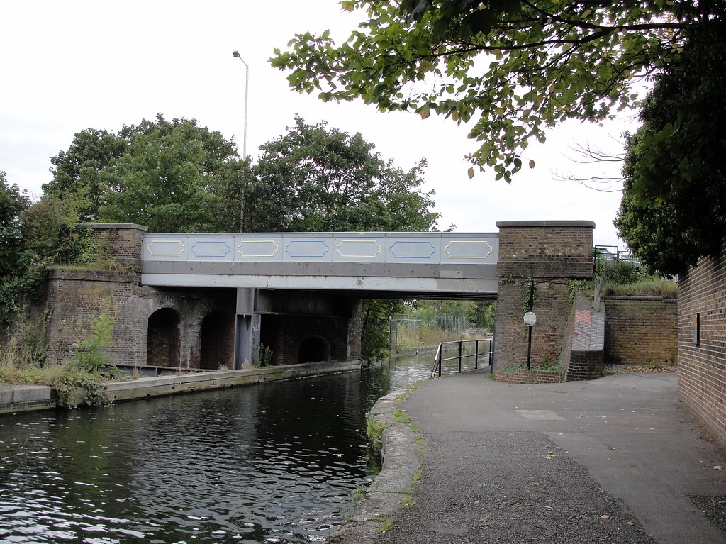 Bridge at Windmill Lane The Grand Union Canal at Windmill … Flickr