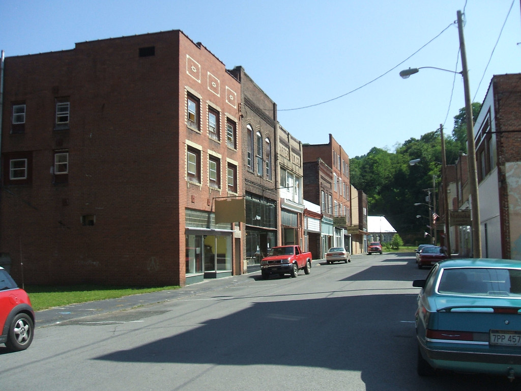 Downtown Matoaka, WV Main Street of the "Living" ghost tow… Flickr