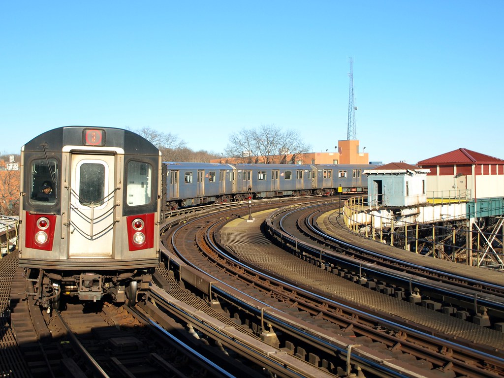 West Farms Square East Tremont Avenue Subway Station, Br… Flickr
