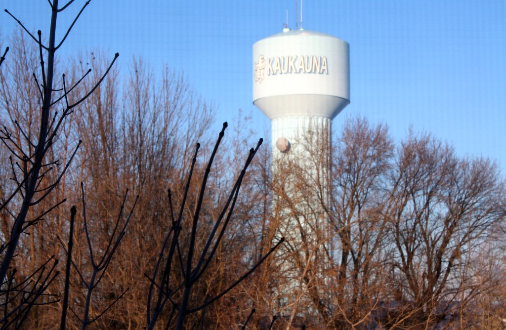 Water Tower Kaukauna, WI along Highway 41 Anne Flickr