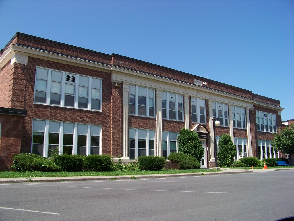 Former Kerhonkson High School The oldest section of the fo… Flickr