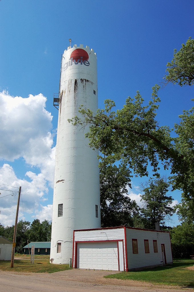 Minnesota, Ogilvie, Ogilvie Water Tower (4,310b) The water… Flickr