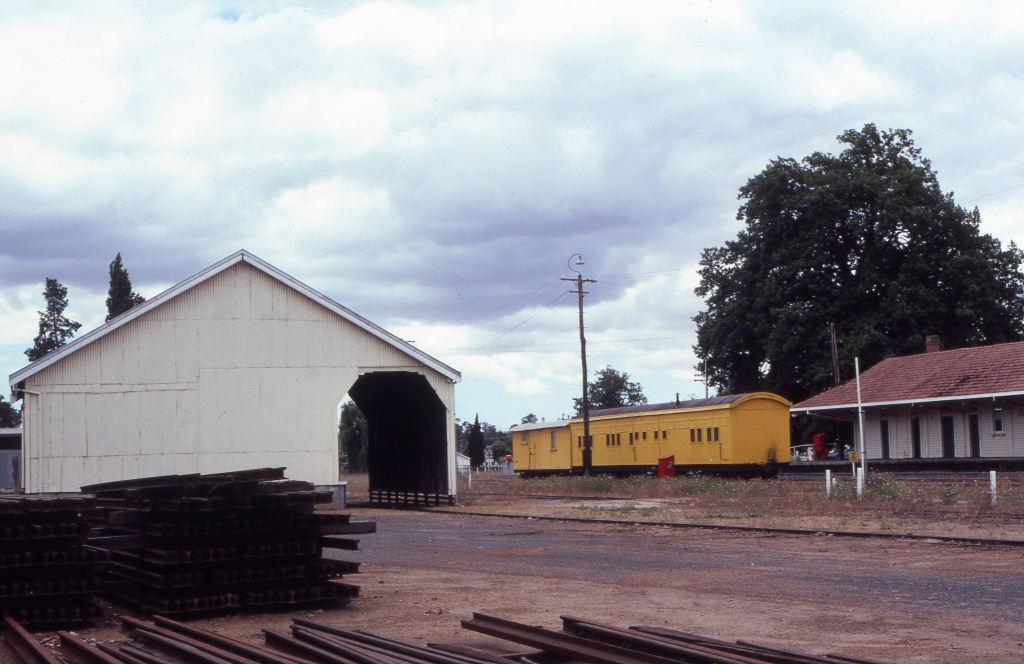 Donnybrook station 8888transportpix Flickr