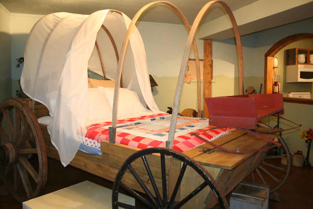 The Covered Wagon Inn Gastehaus Schmidt Reservation Service Flickr