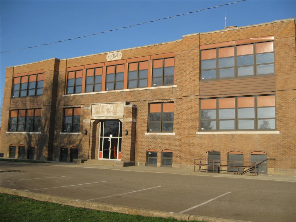 041808 Strasburg High & Grade School 2Strasburg, Ohio (… Flickr