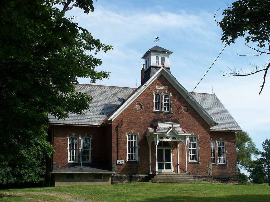 OH New Baltimore School A former school in New Baltimore… Flickr