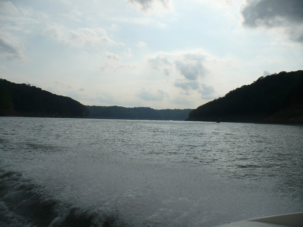 Lake Cumberland Boating on Lake Cumberland in KY during th… Flickr