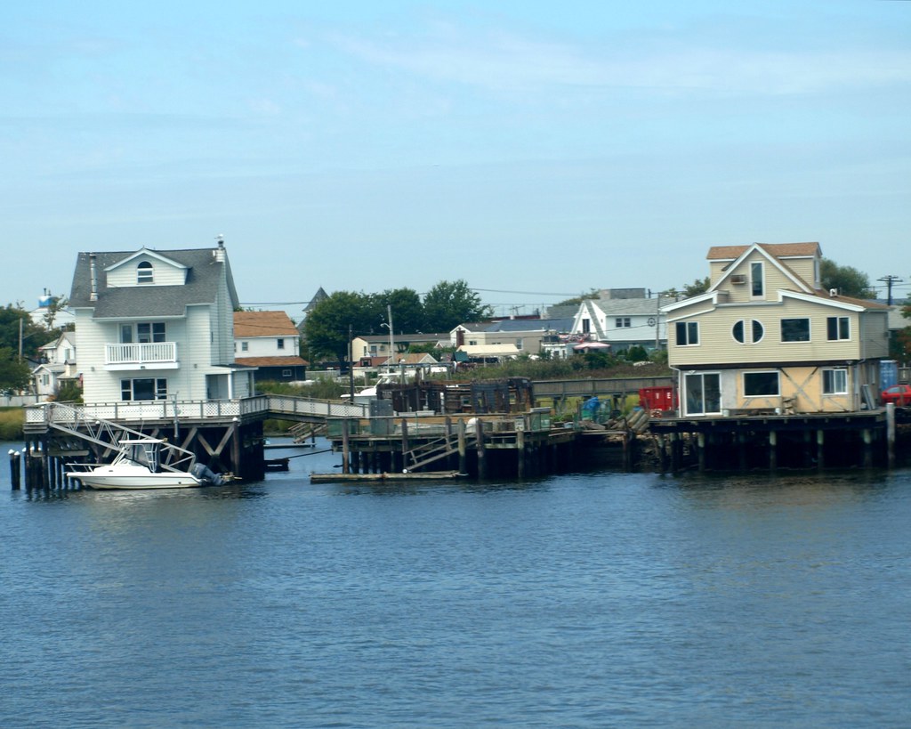 Broad Channel Houses, Jamaica Bay, New York City Homes are… Flickr