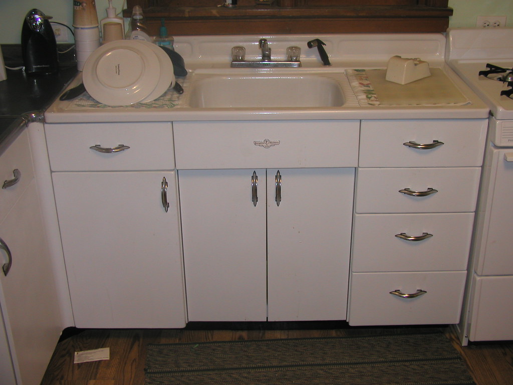 Youngstown Kitchen Sink For Sale Youngstown Kitchen This is the main "sink" part of a set o&hellip; Flickr