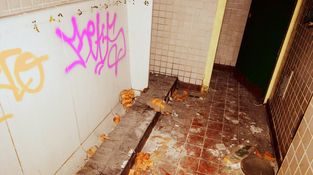 IV Pub IV Pub, Commercial Road, Kirkstall...… Mark's